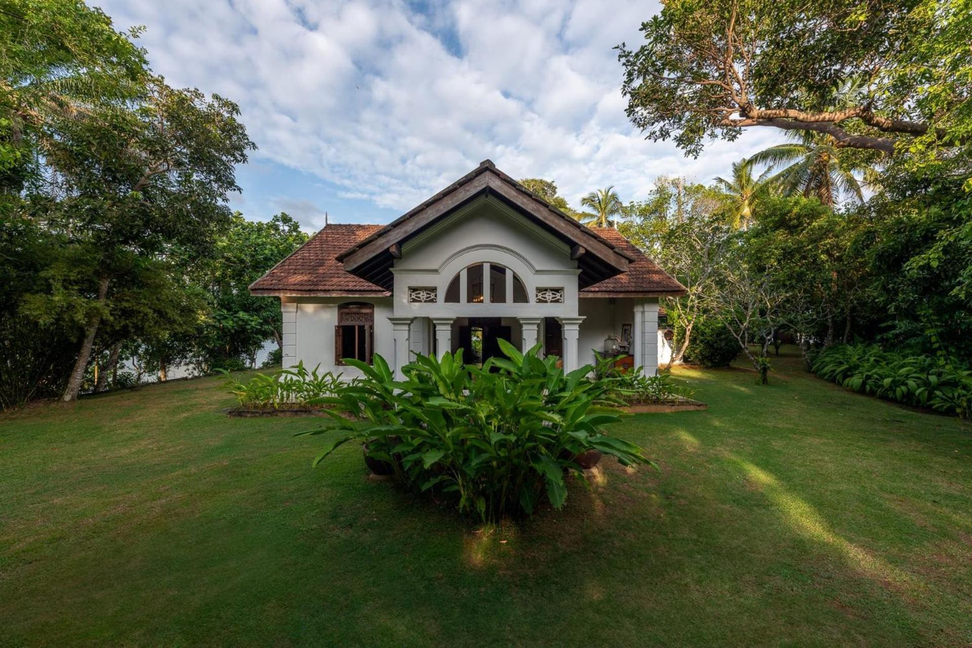 Mo River House Luxury Villa Хиккадува Экстерьер фото